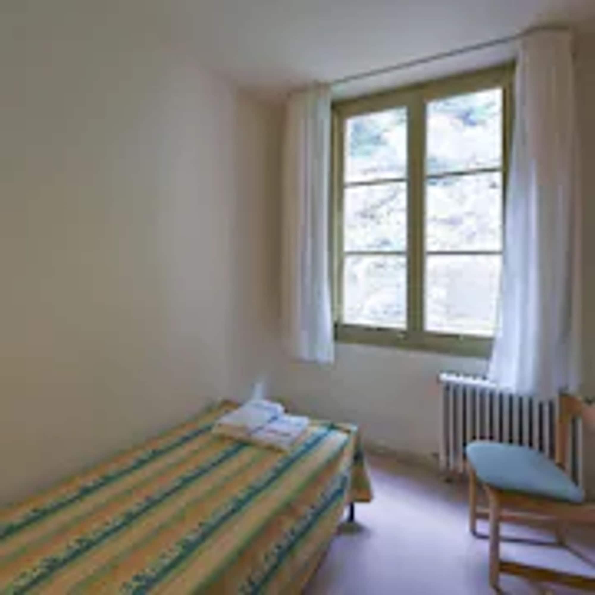 Apartamentos Montserrat Abat Marcet Exterior foto