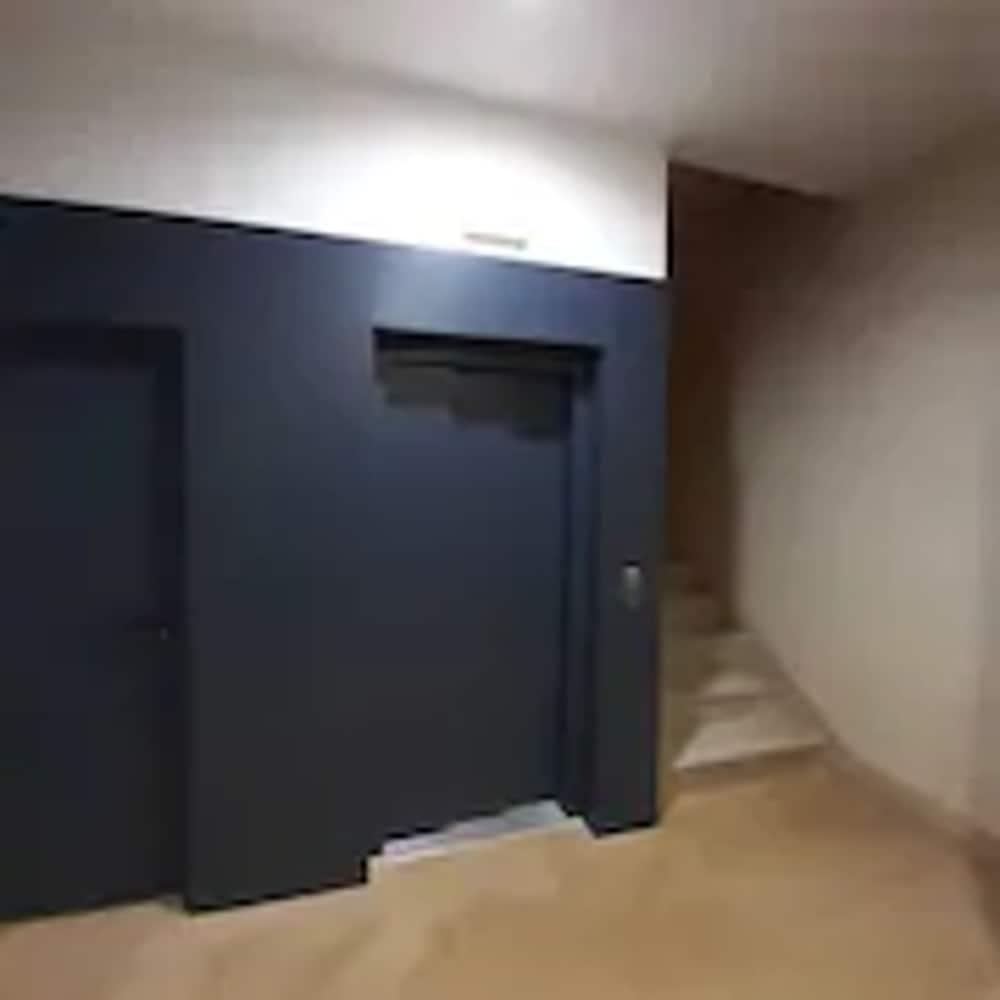 Apartamentos Montserrat Abat Marcet Exterior foto