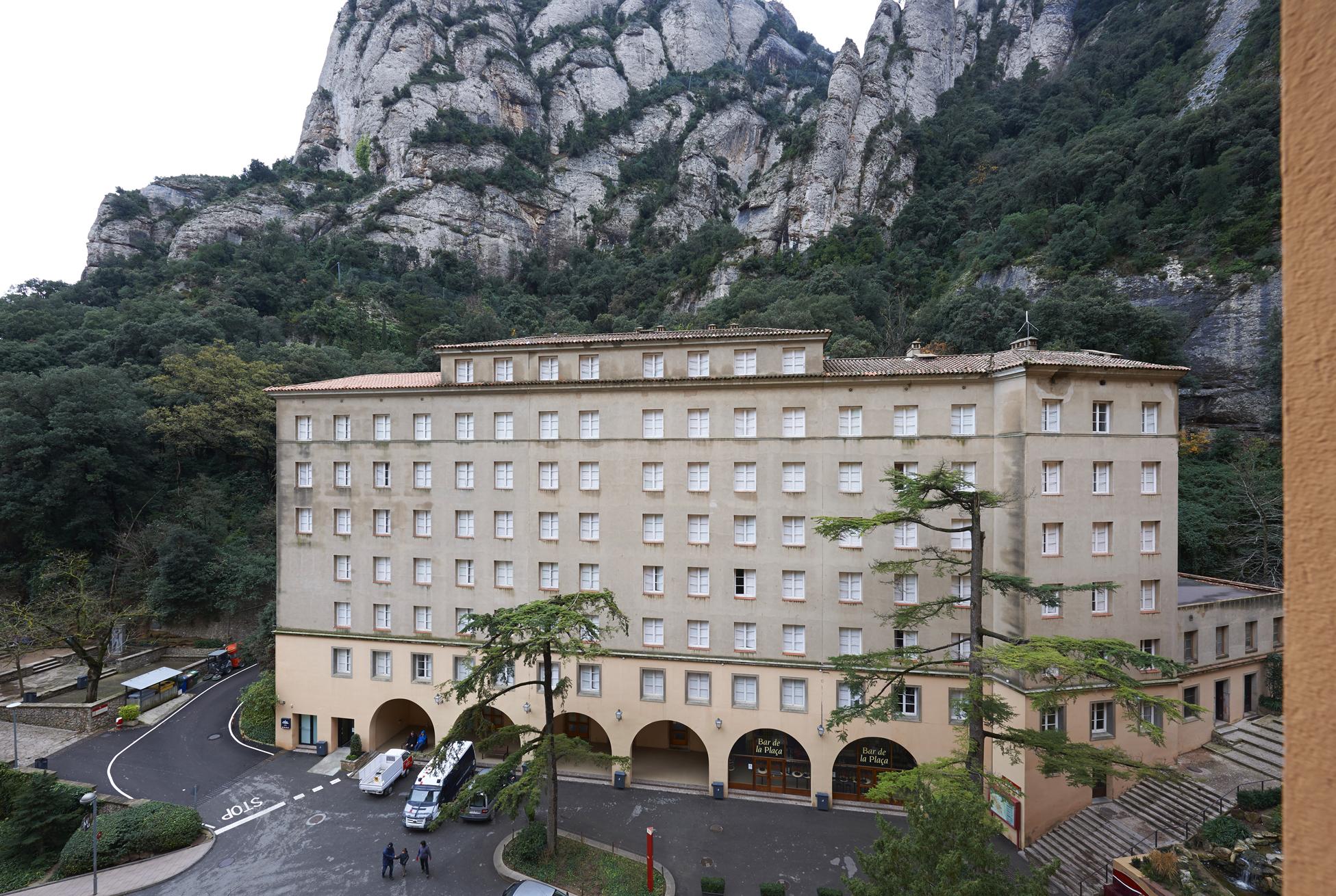 Apartamentos Montserrat Abat Marcet Exterior foto